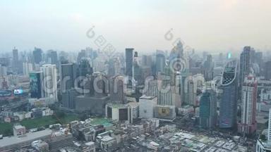 曼谷市中心的鸟瞰图。 房地产开发亚洲。 智慧城市金融区和商业中心，